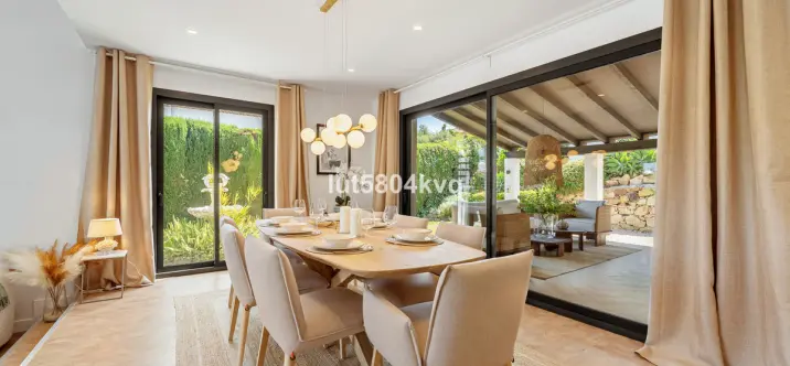 Продажа  отдельно стоящей виллы в Nueva Andalucía 3