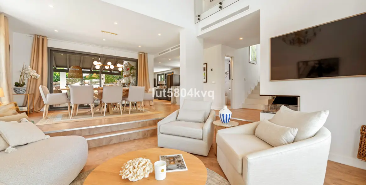 Продажа  отдельно стоящей виллы в Nueva Andalucía 8