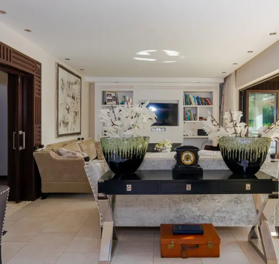 Продажа  отдельно стоящей виллы в Nueva Andalucía