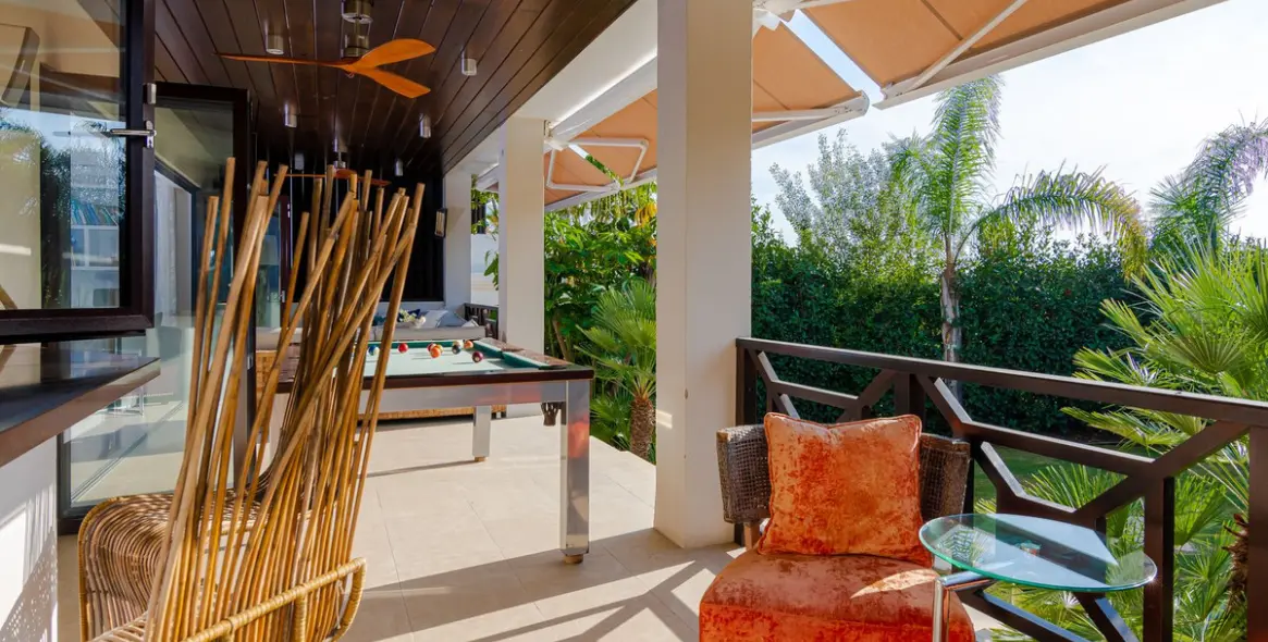 Продажа  отдельно стоящей виллы в Nueva Andalucía 9