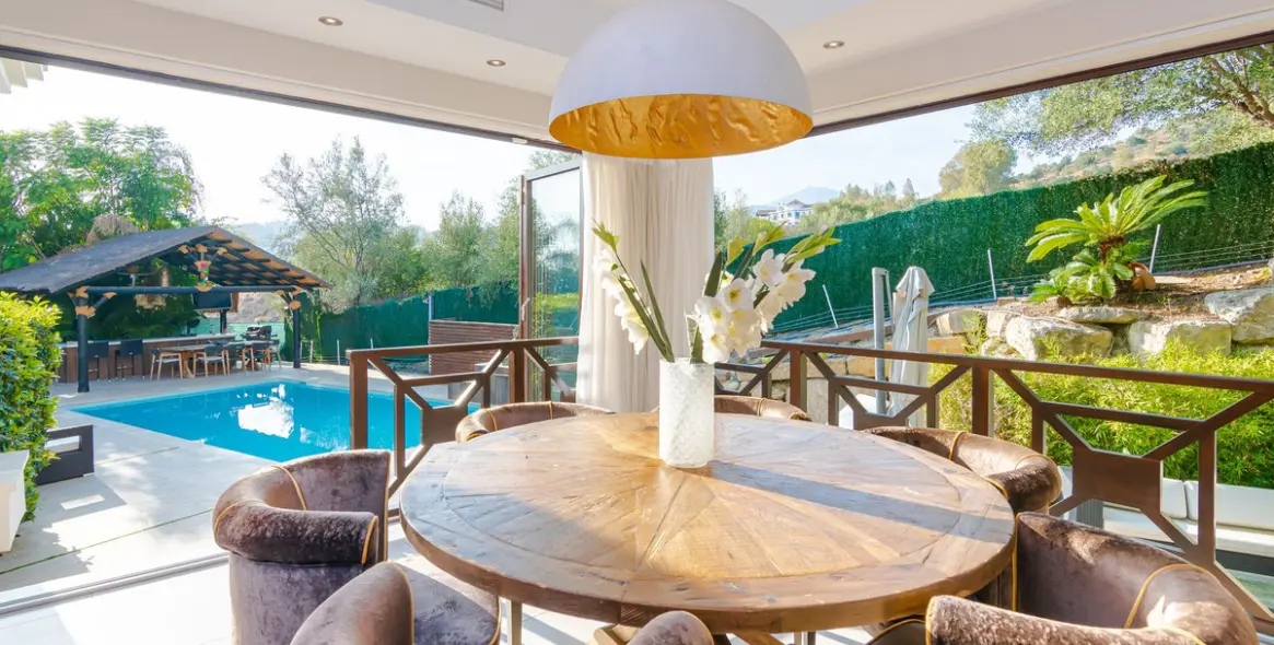 Продажа  отдельно стоящей виллы в Nueva Andalucía 10