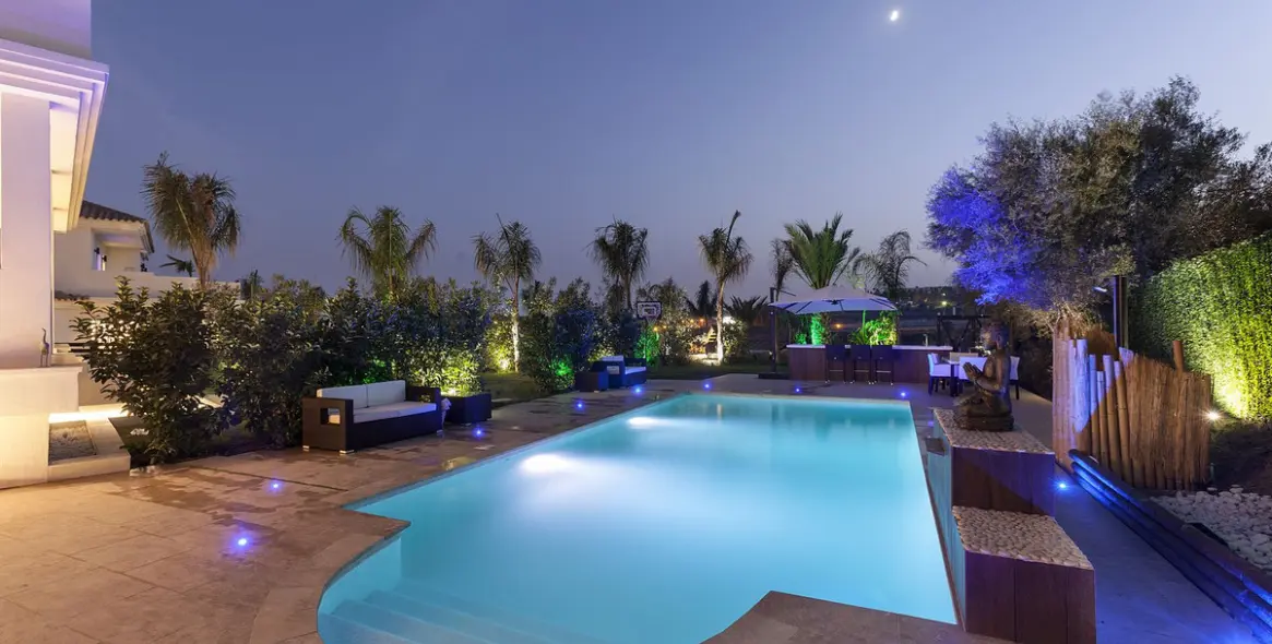 Продажа  отдельно стоящей виллы в Nueva Andalucía 16