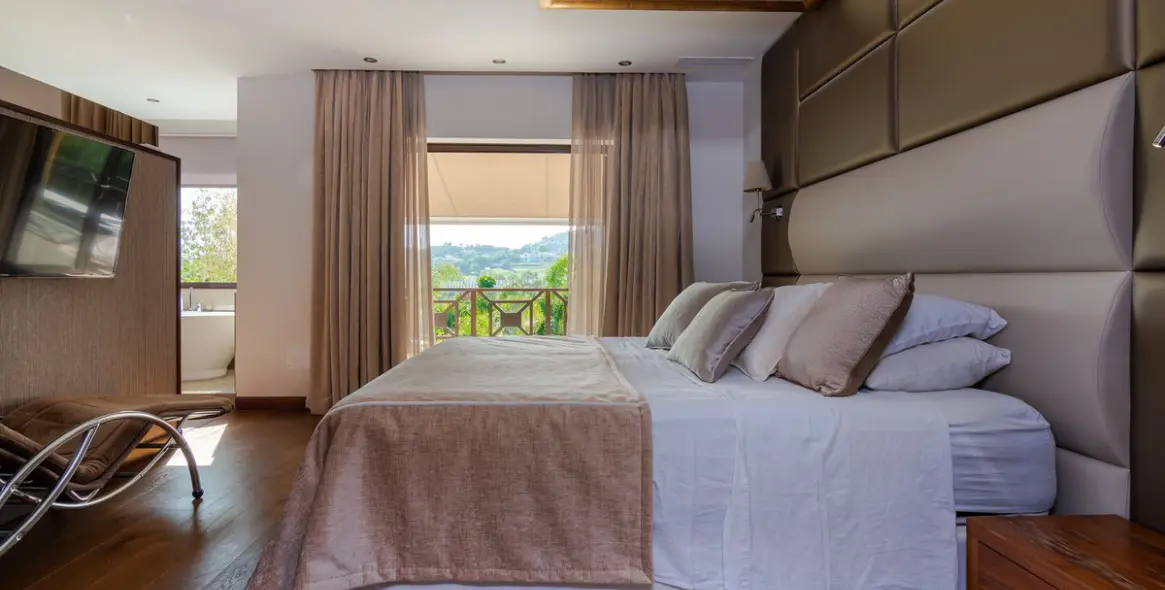 Sale of detached villa in Nueva Andalucía 24