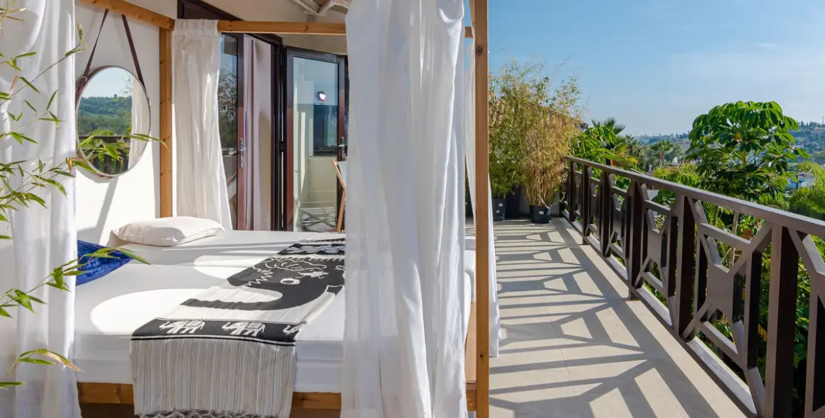 Sale of detached villa in Nueva Andalucía 27