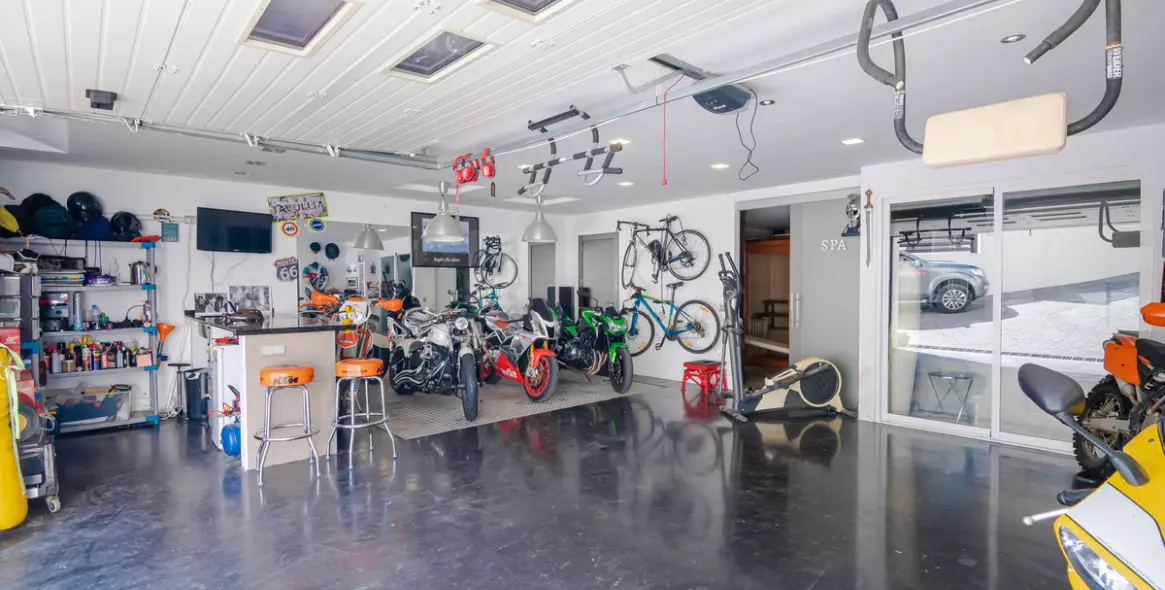 Sale of detached villa in Nueva Andalucía 34