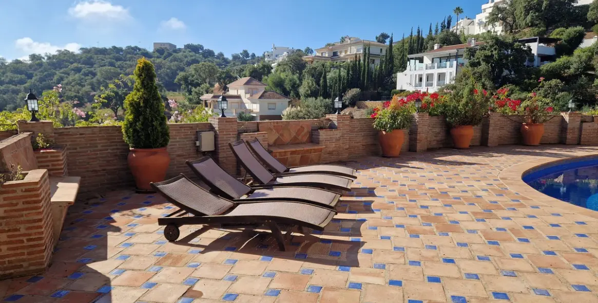 Продажа  отдельно стоящей виллы в Marbella East (район La Mairena) 8