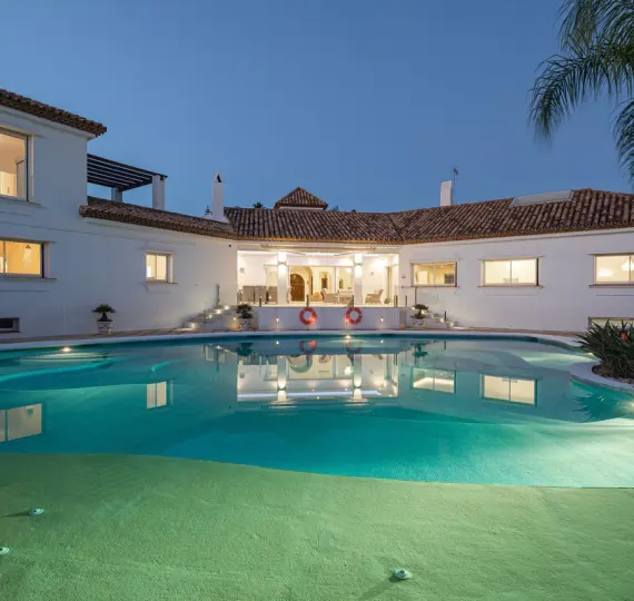 Oтдельно стоящая вилла R4920694