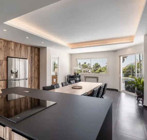 Oтдельно стоящая вилла R4920694