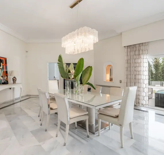 Oтдельно стоящая вилла R4920694