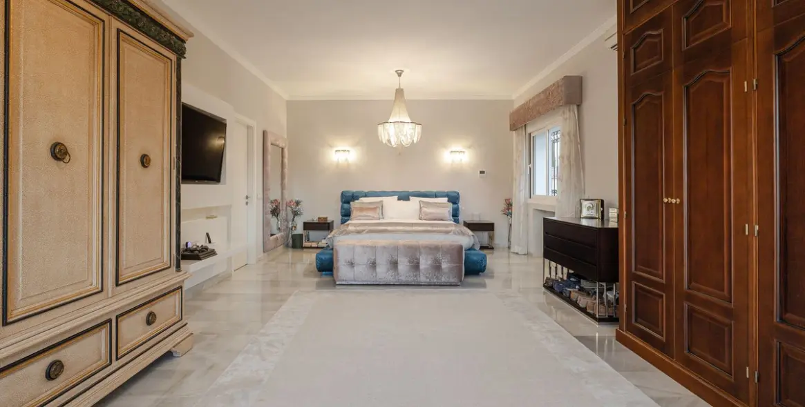 Sale of detached villa in Estepona (district El Paraiso) 8