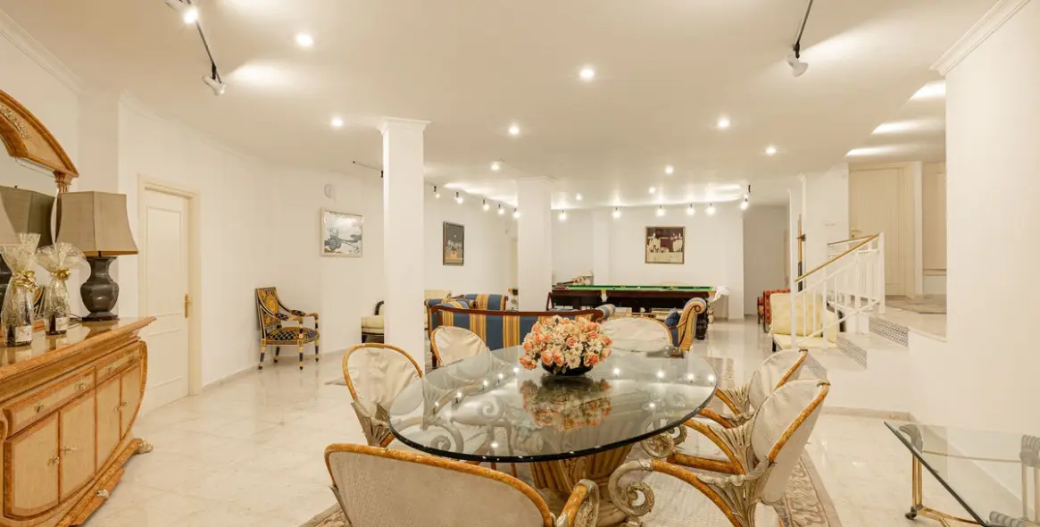 Sale of detached villa in Estepona (district El Paraiso) 14