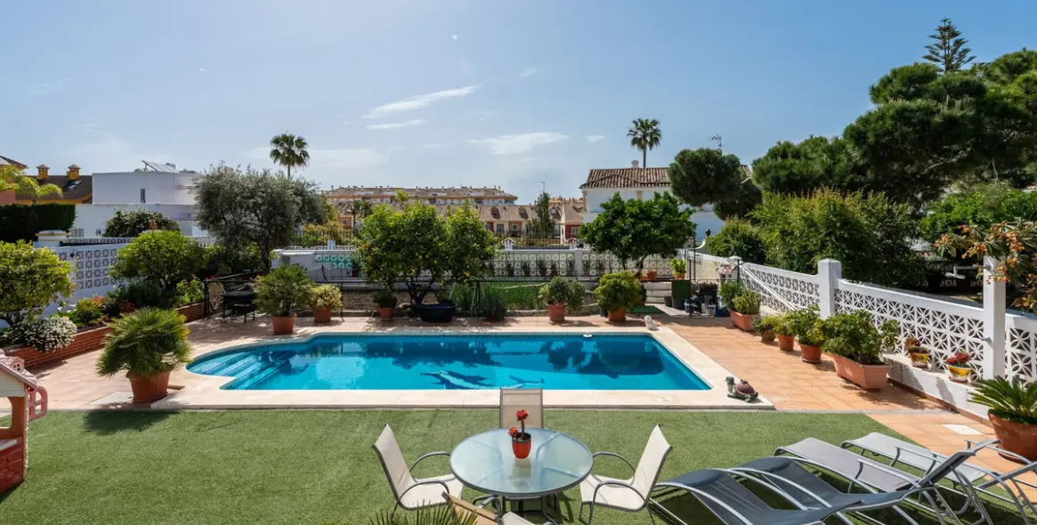 Продажа  отдельно стоящей виллы в San Pedro de Alcántara 3