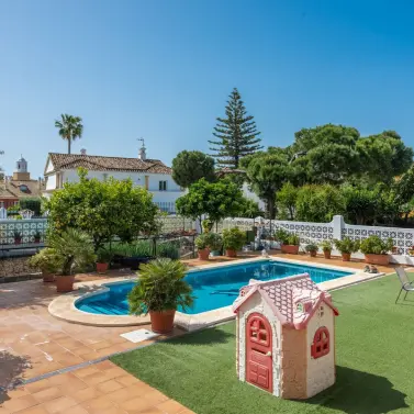 Venta de villa independiente en San Pedro de Alcántara