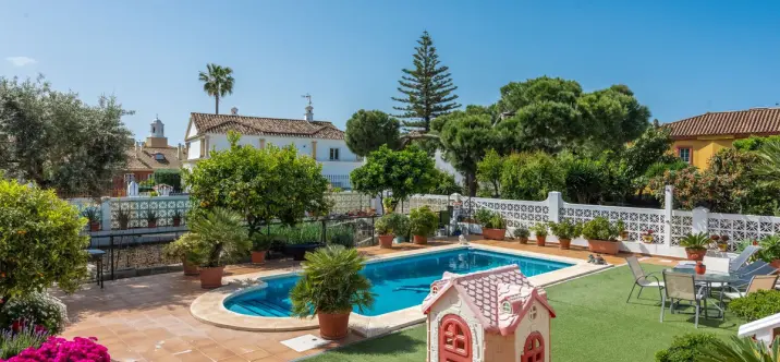 Venta de villa independiente en San Pedro de Alcántara 4