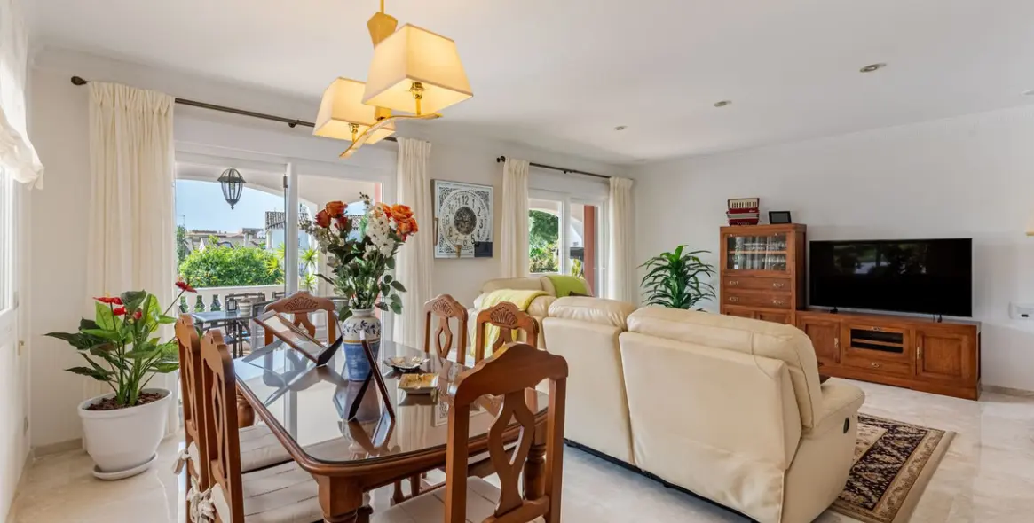 Продажа  отдельно стоящей виллы в San Pedro de Alcántara 8
