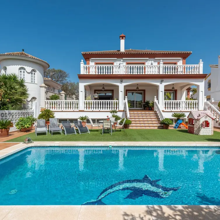 Sale of detached villa in San Pedro de Alcántara