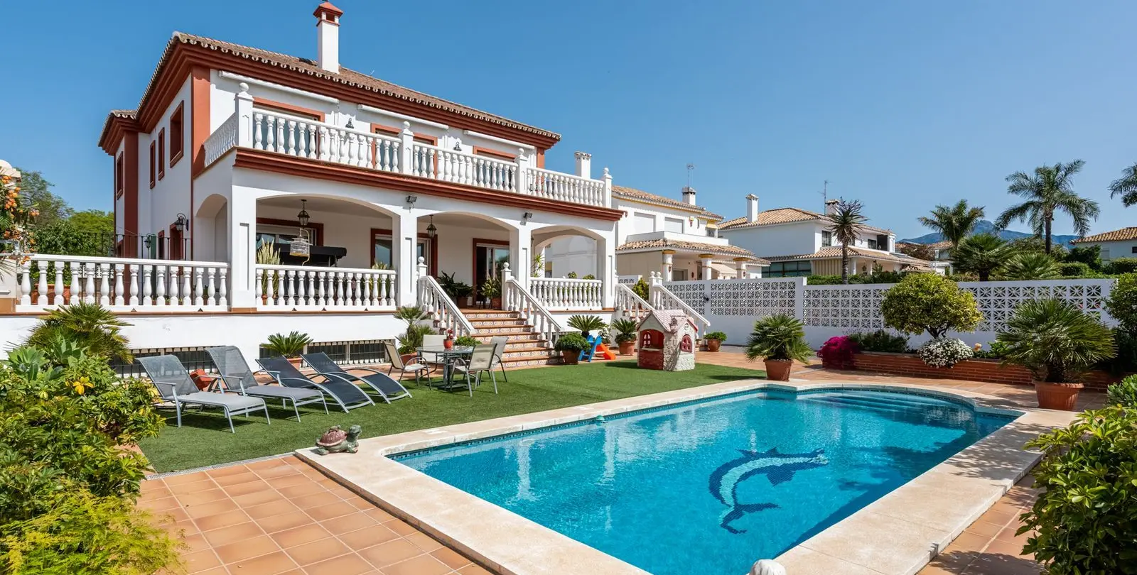 Sale of detached villa in San Pedro de Alcántara 4