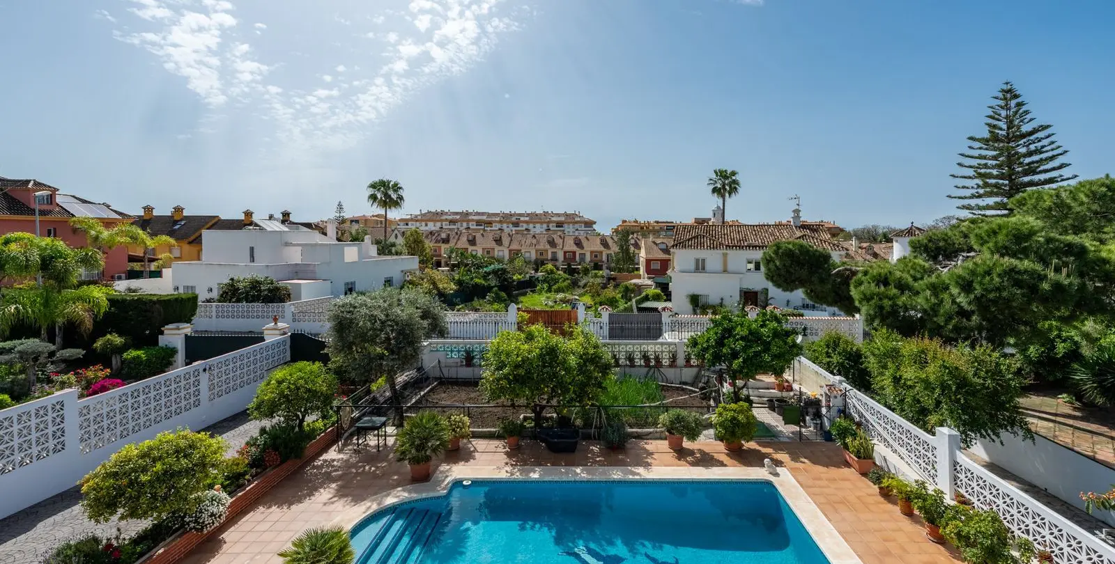 Sale of detached villa in San Pedro de Alcántara 6