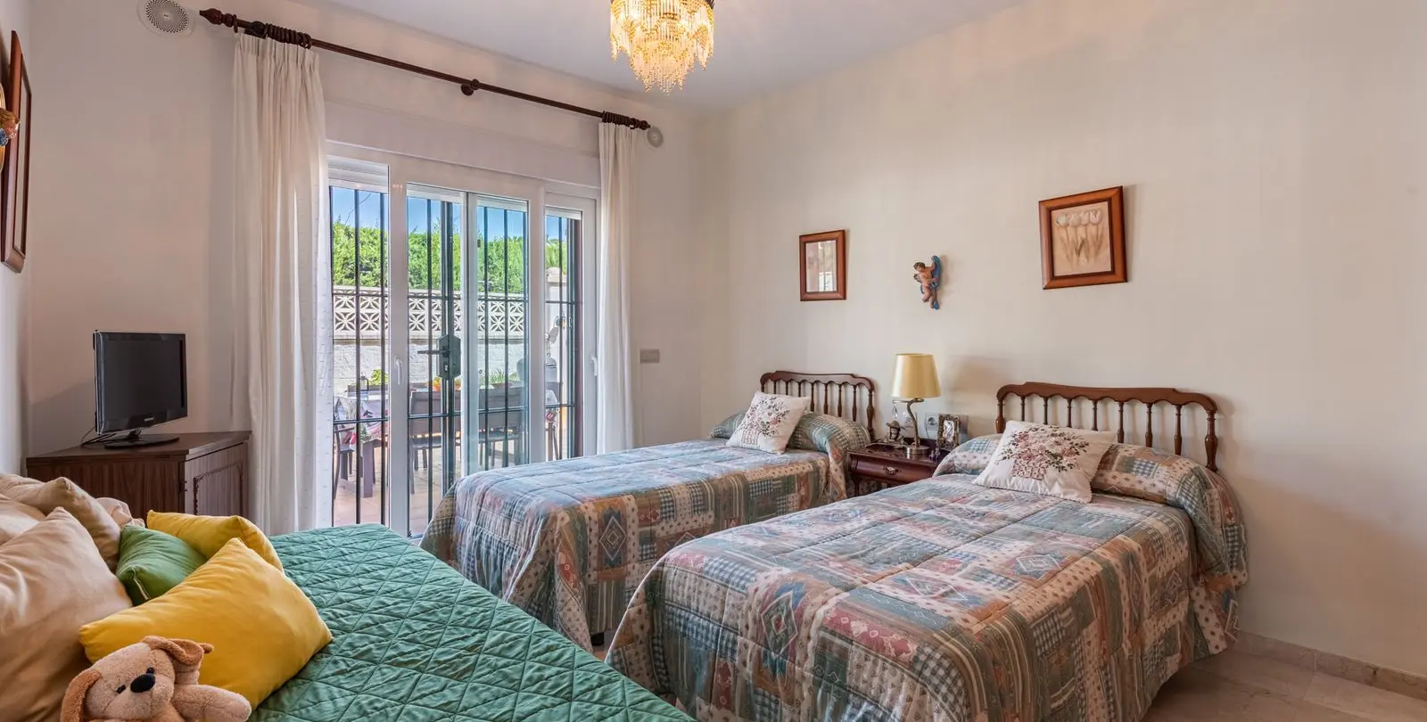 Sale of detached villa in San Pedro de Alcántara 22