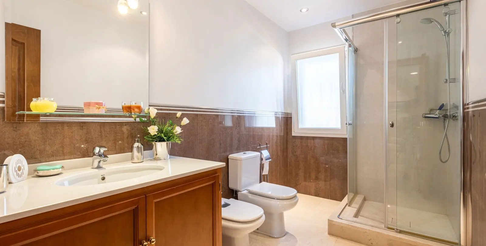 Sale of detached villa in San Pedro de Alcántara 25
