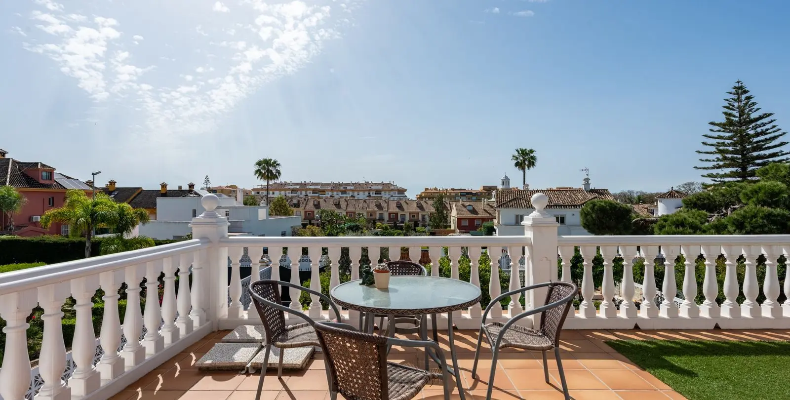 Sale of detached villa in San Pedro de Alcántara 29