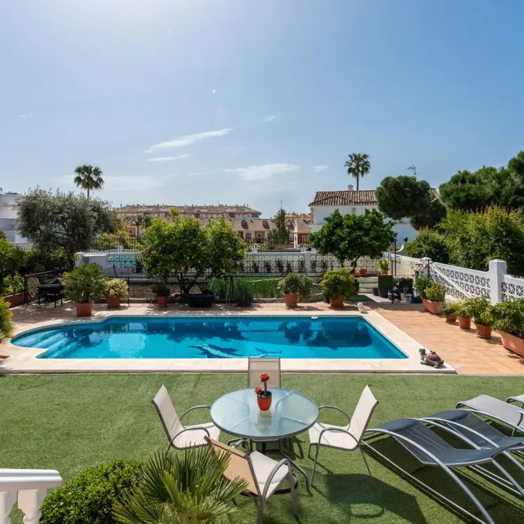 Venta de villa independiente en San Pedro de Alcántara