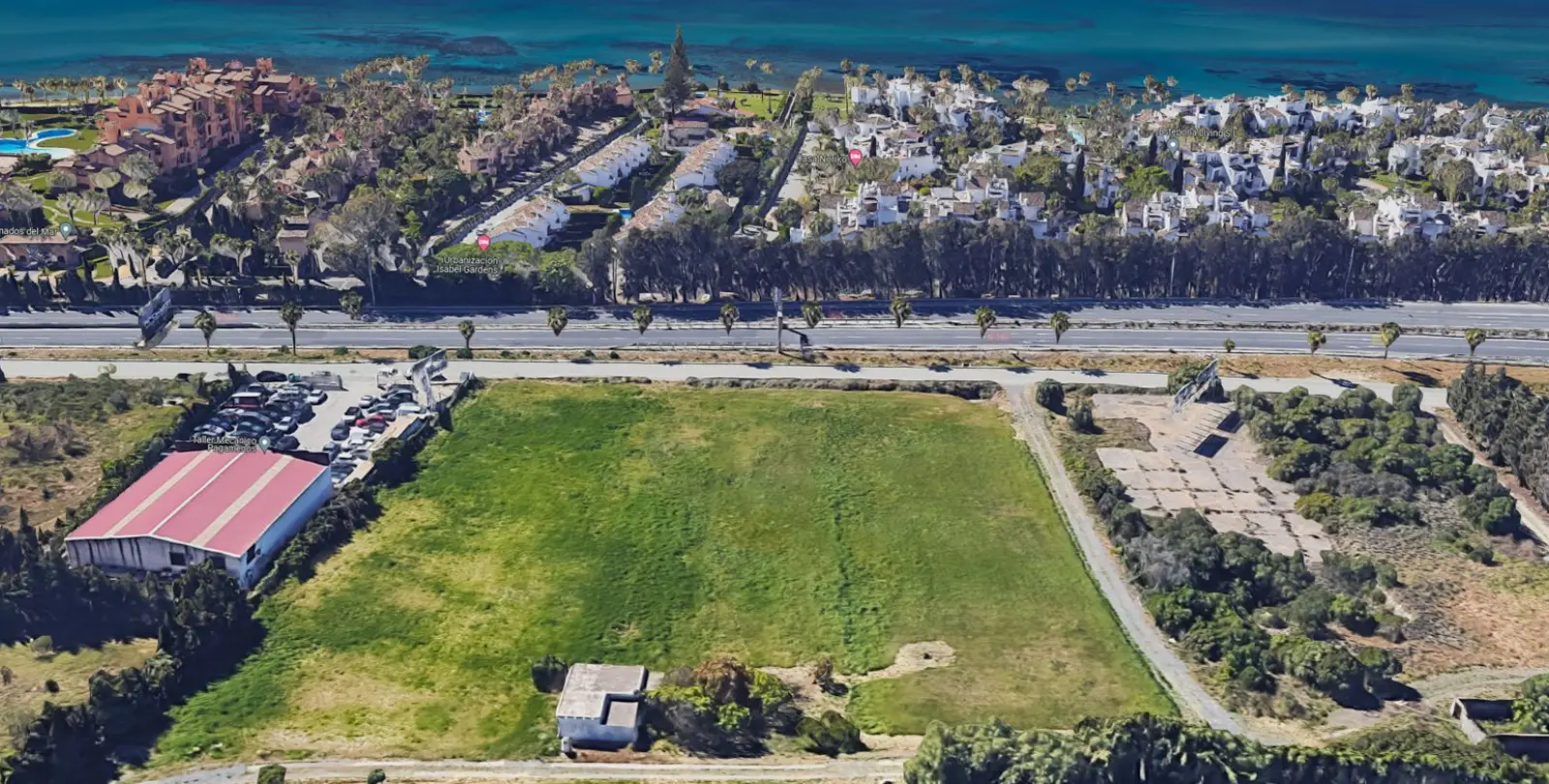 Sale of commercial plot in New Golden Mile 8