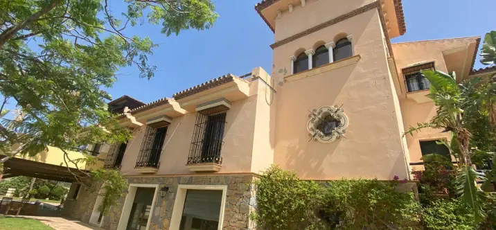 Sale of detached villa in La Cala 0