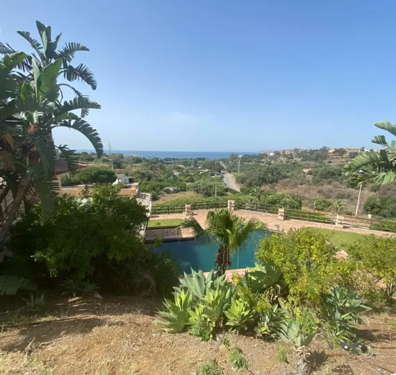Sale of detached villa in La Cala