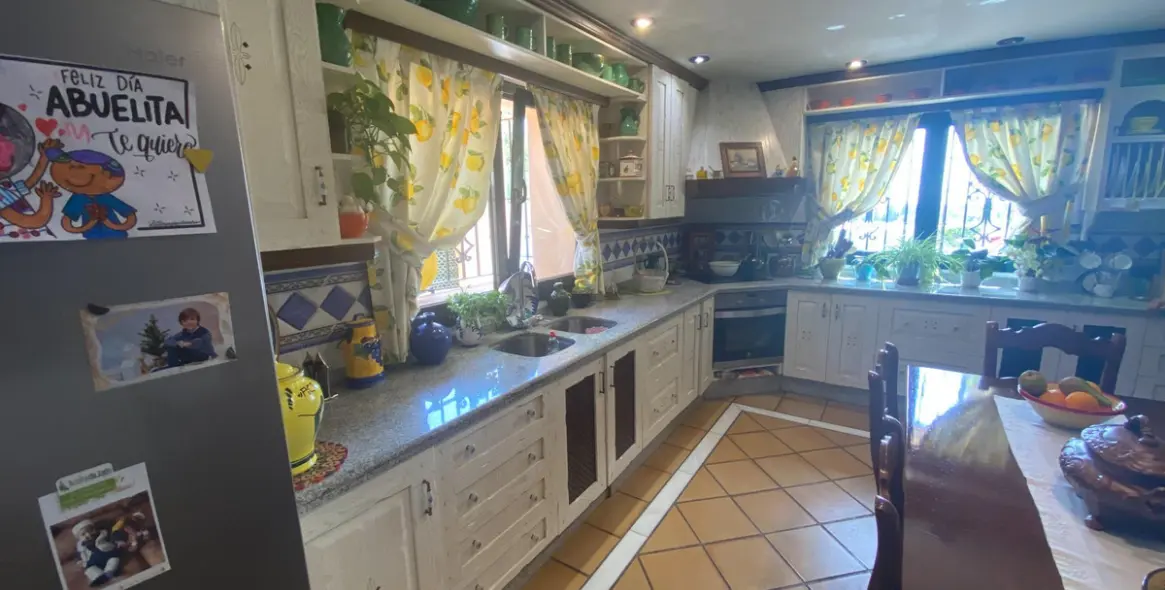 Sale of detached villa in La Cala 32