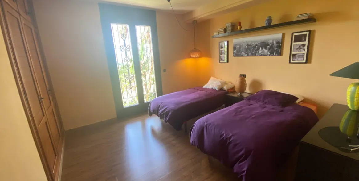 Sale of detached villa in La Cala 42