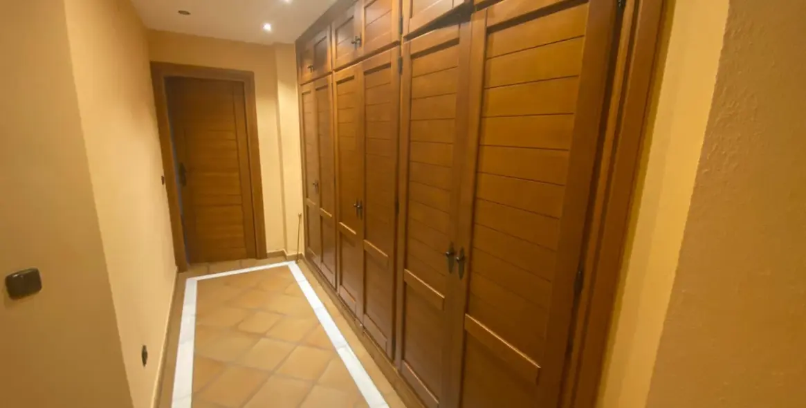 Sale of detached villa in La Cala 50