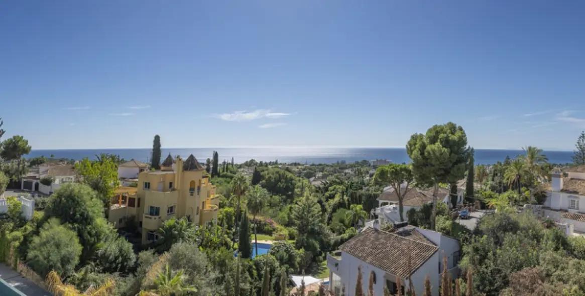 Продажа  отдельно стоящей виллы в El Rosario 1