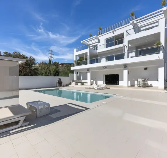 Venta de villa independiente en El Rosario