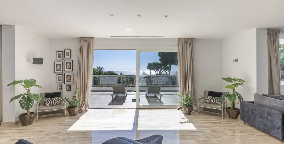 Продажа  отдельно стоящей виллы в El Rosario 6