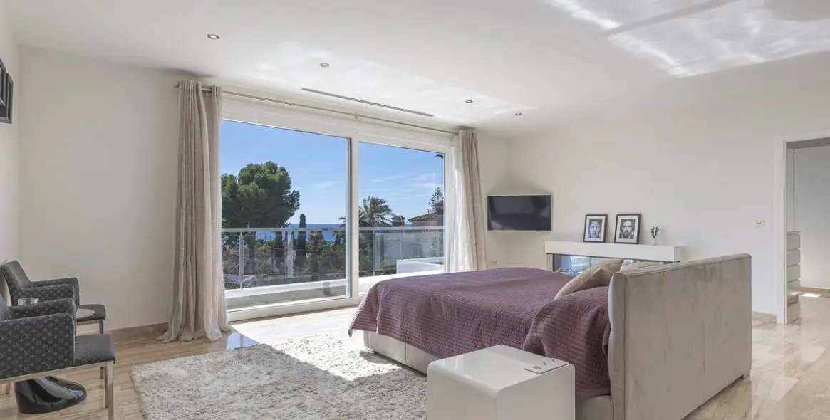 Продажа  отдельно стоящей виллы в El Rosario 24