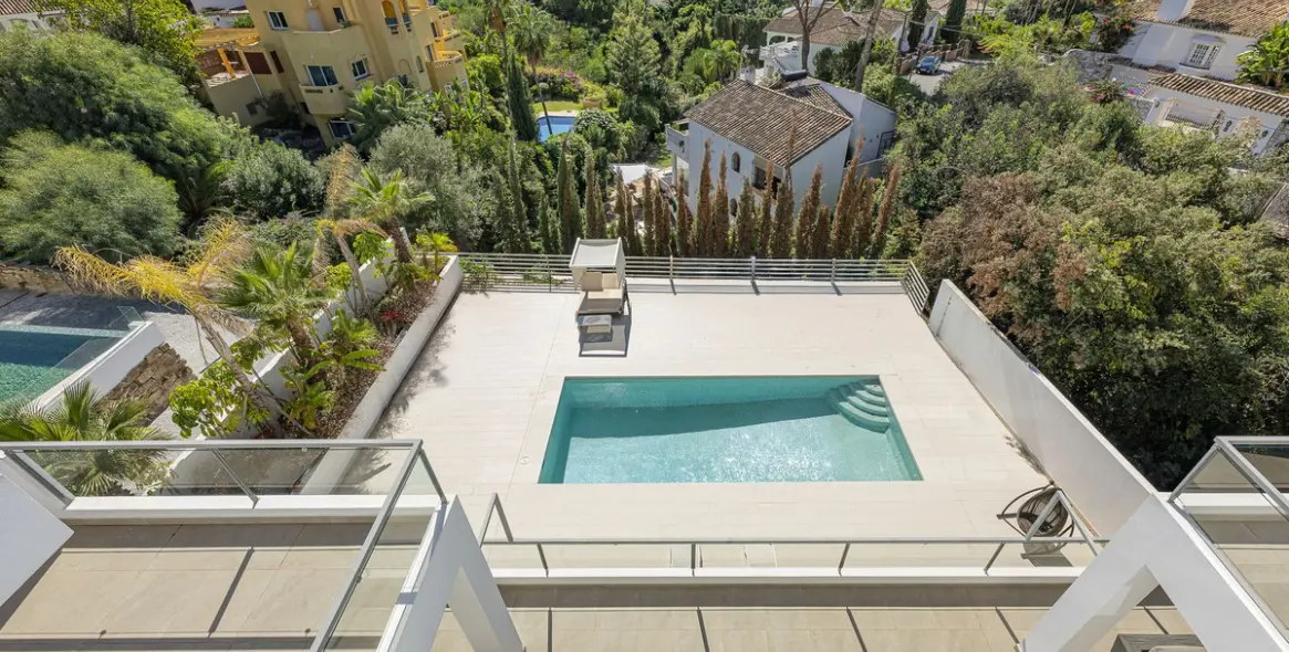 Продажа  отдельно стоящей виллы в El Rosario 27