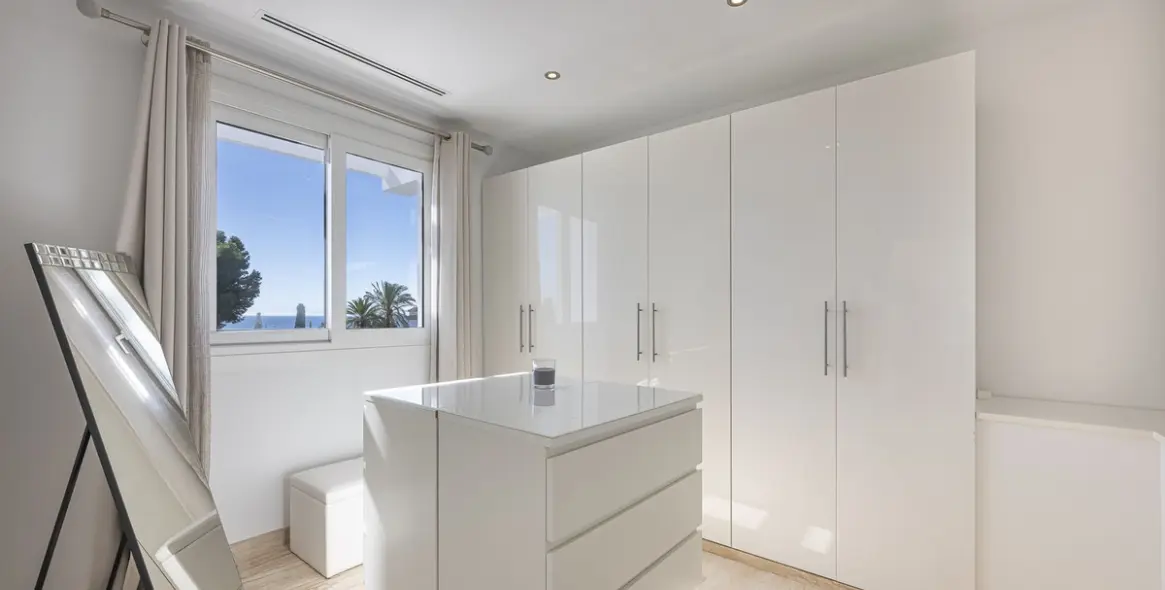 Продажа  отдельно стоящей виллы в El Rosario 30