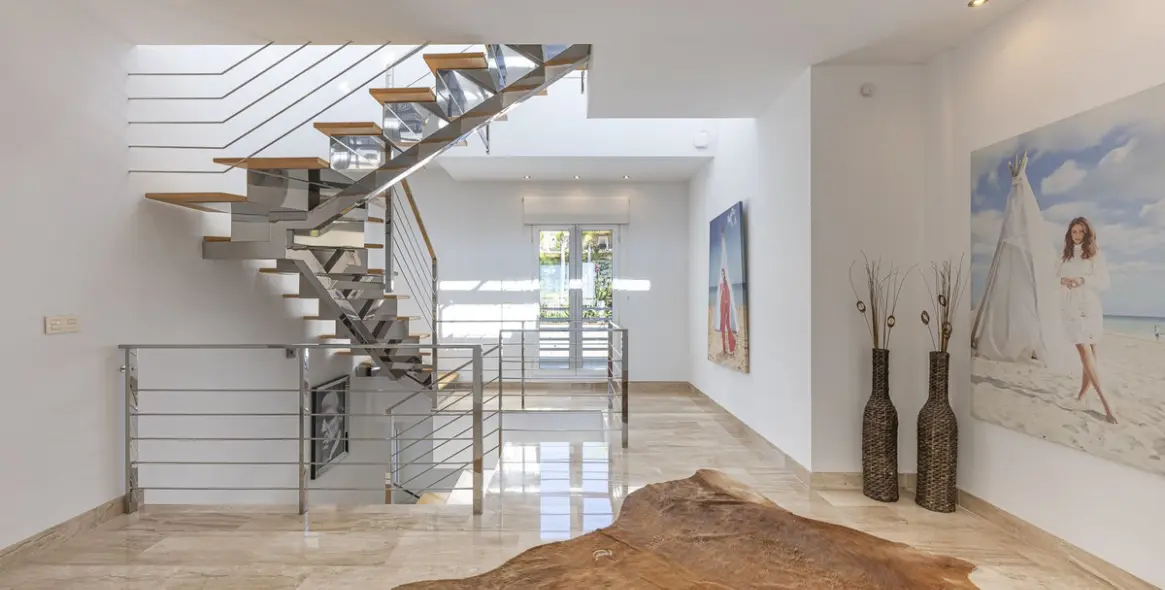 Продажа  отдельно стоящей виллы в El Rosario 33