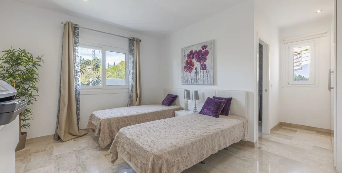 Продажа  отдельно стоящей виллы в El Rosario 34