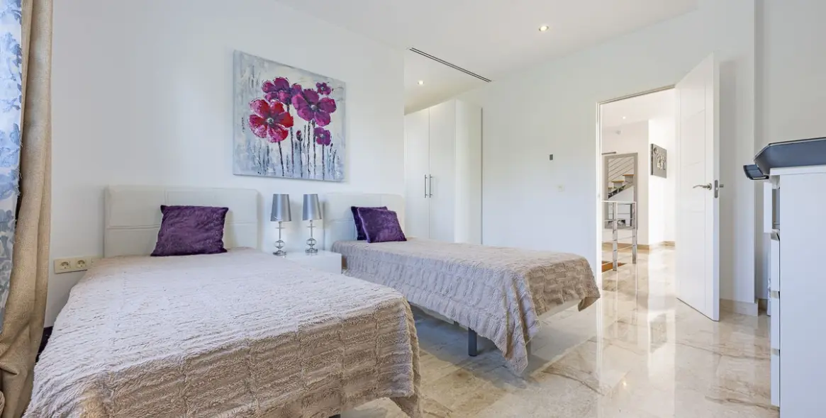 Продажа  отдельно стоящей виллы в El Rosario 35