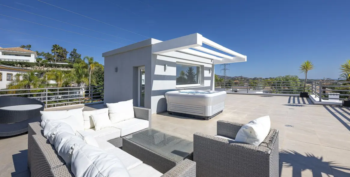 Продажа  отдельно стоящей виллы в El Rosario 37