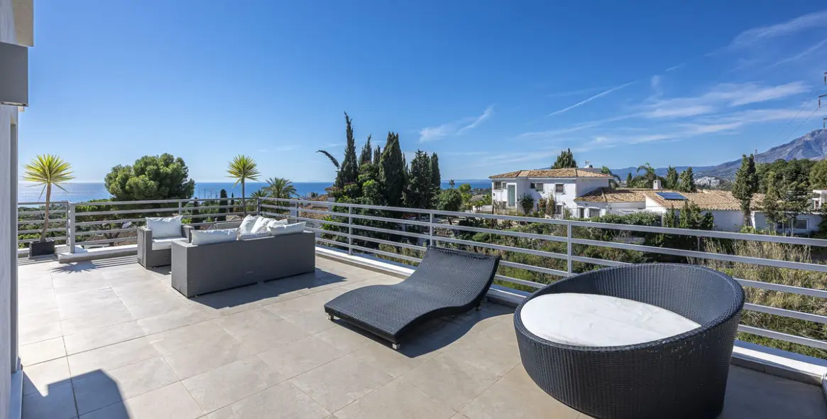 Продажа  отдельно стоящей виллы в El Rosario 38