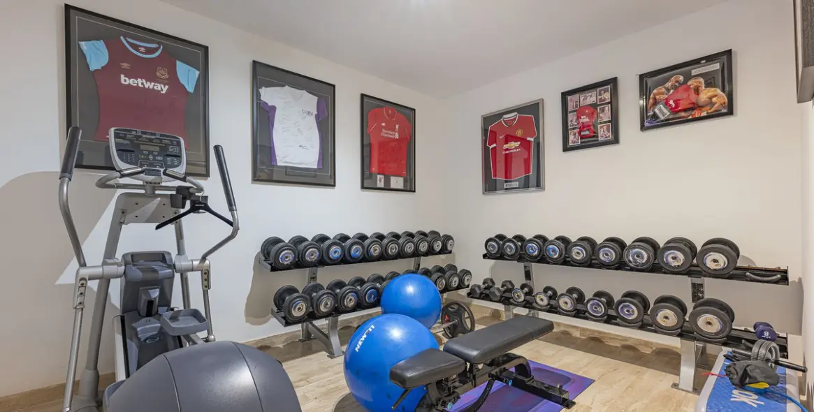 Продажа  отдельно стоящей виллы в El Rosario 48