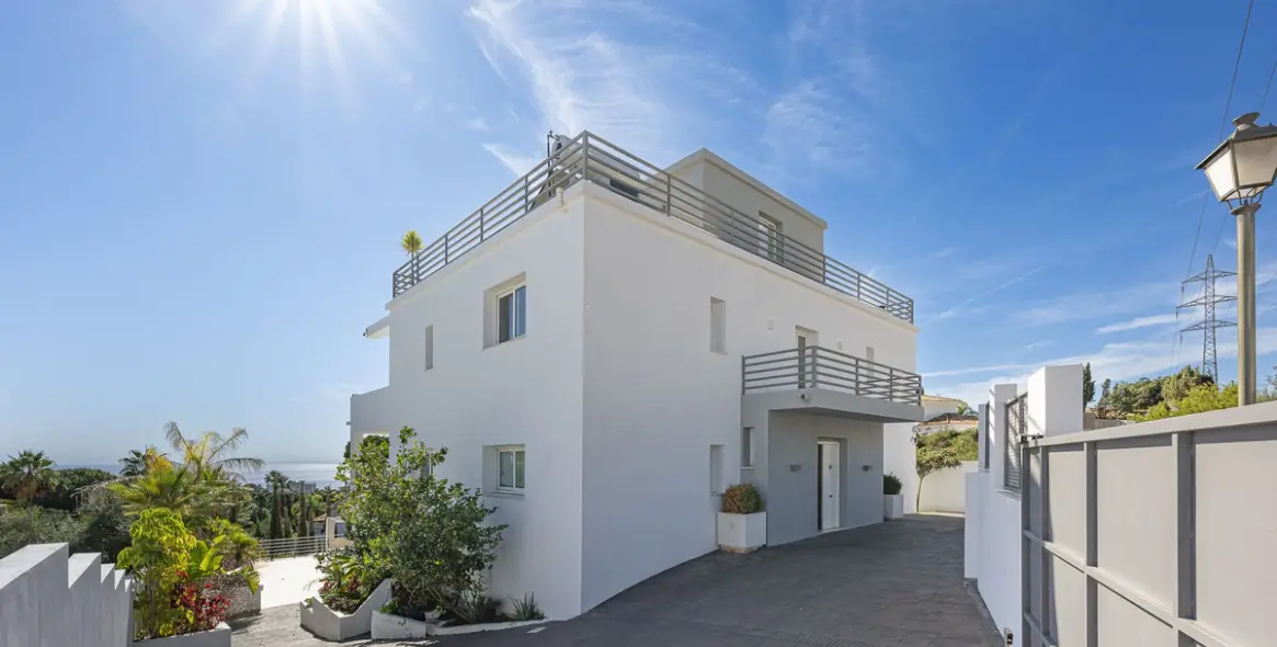 Продажа  отдельно стоящей виллы в El Rosario 54