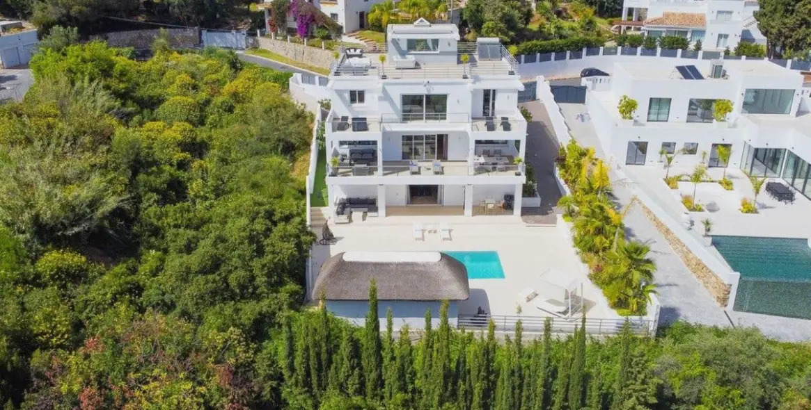 Продажа  отдельно стоящей виллы в El Rosario 57