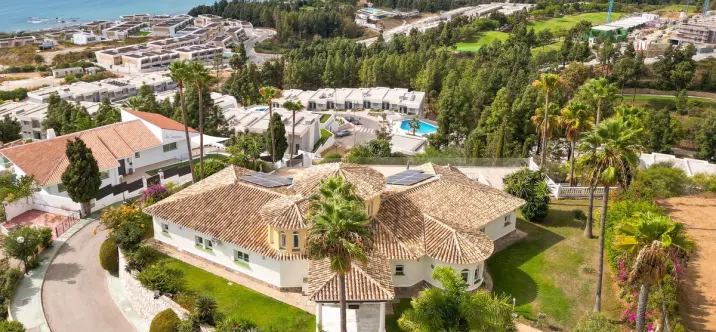 Sale of detached villa in Mijas Costa 1
