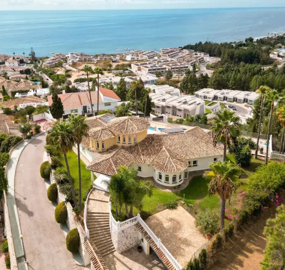 Sale of detached villa in Mijas Costa