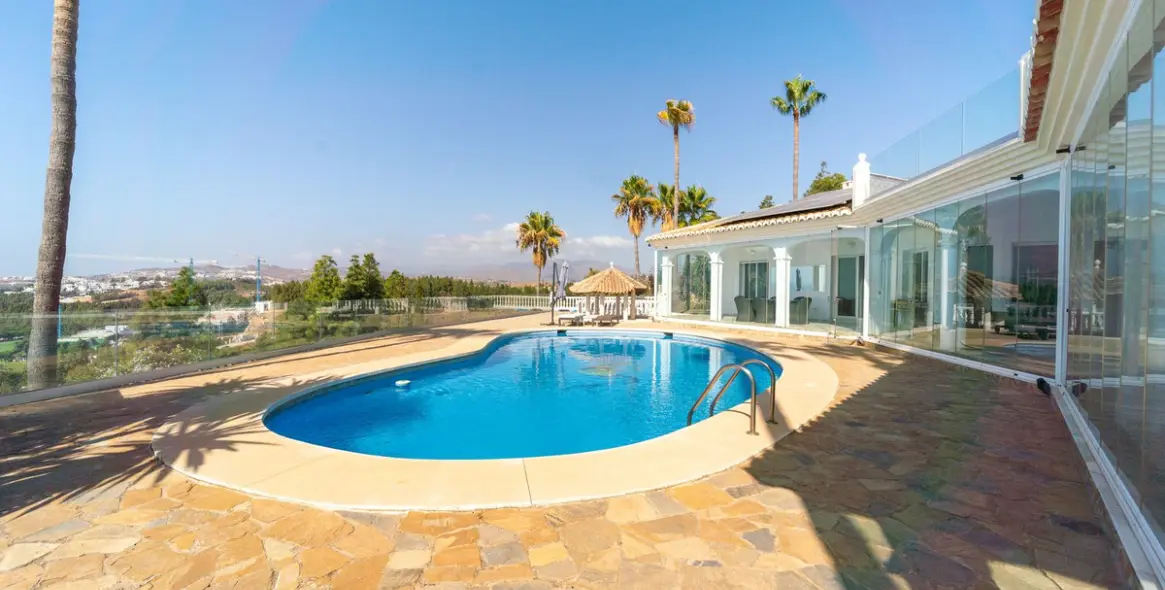 Sale of detached villa in Mijas Costa 6