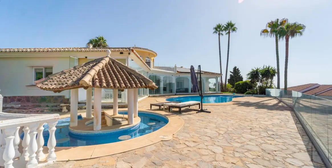 Sale of detached villa in Mijas Costa 8